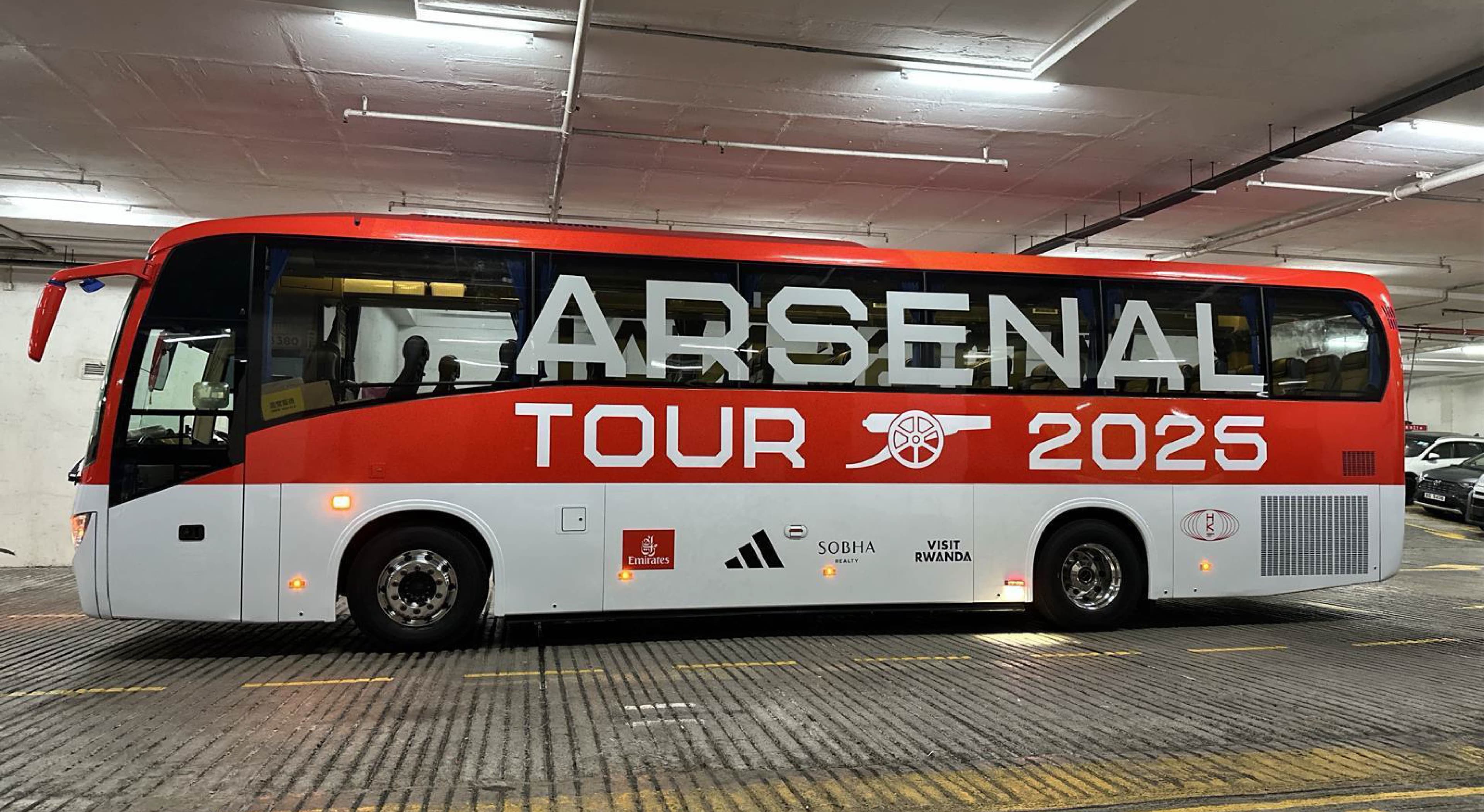 Arsenal Tour 2025 客製化接駁巴士實景