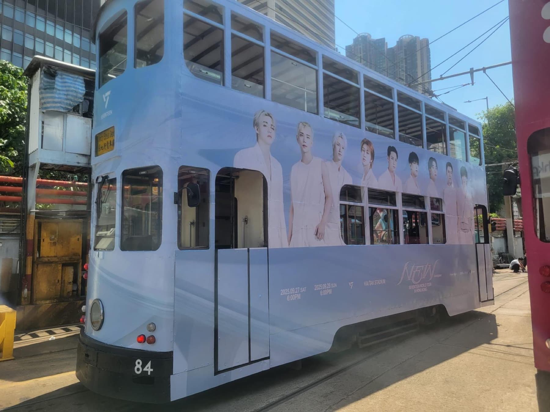 電車全車身包裝，SEVENTEEN世界巡迴演唱會香港站應援廣告