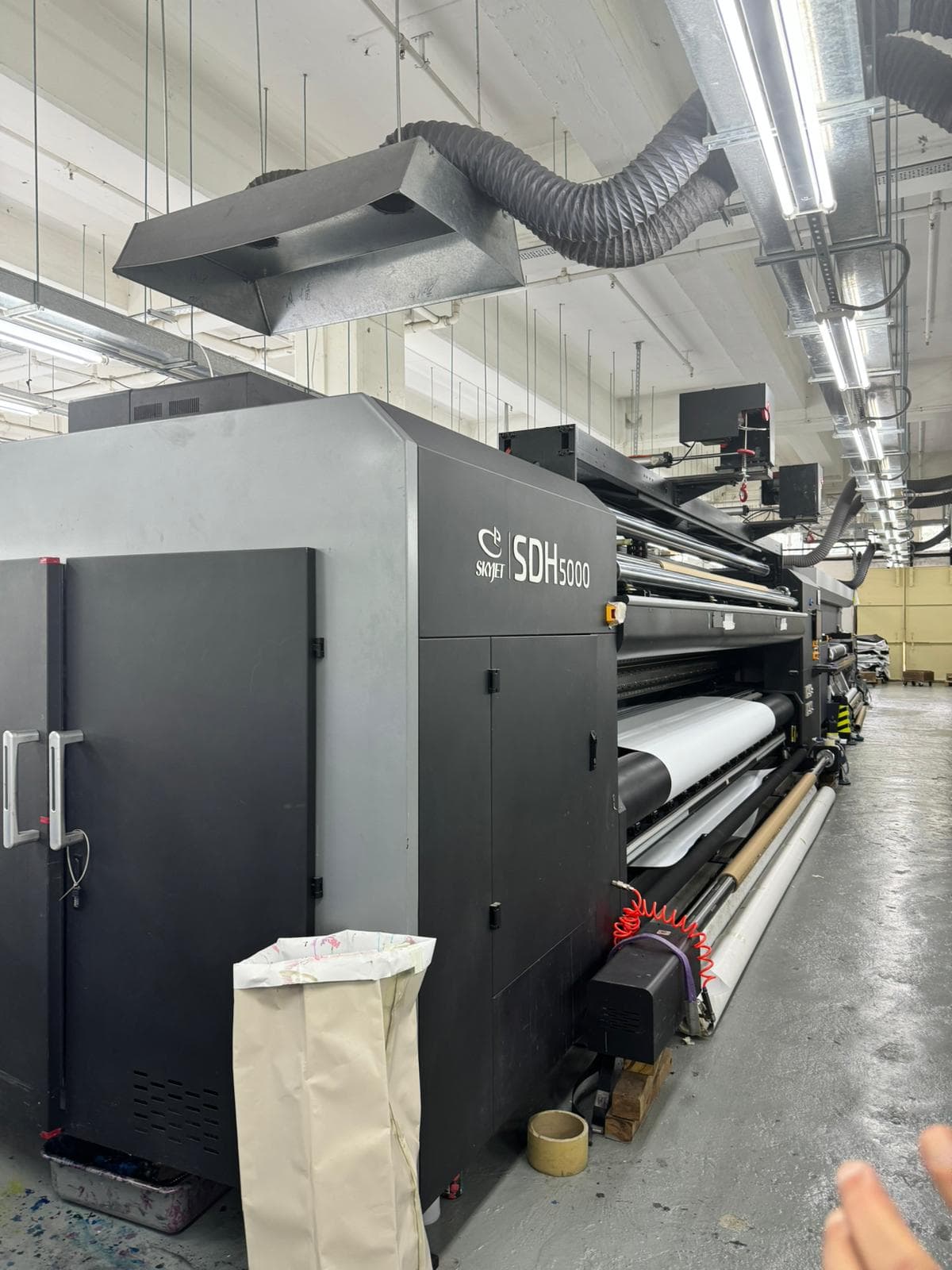 SkyJet SDH5000 large-format digital printer at the facility of MOTIV Group's long-term production partner
